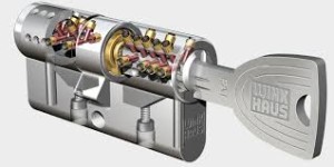 Sostituzione Serratura Cilindro Europeo Cologno Monzese